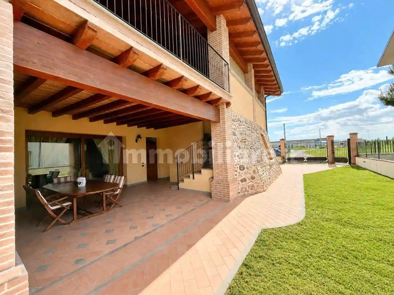 Villa - foto 2