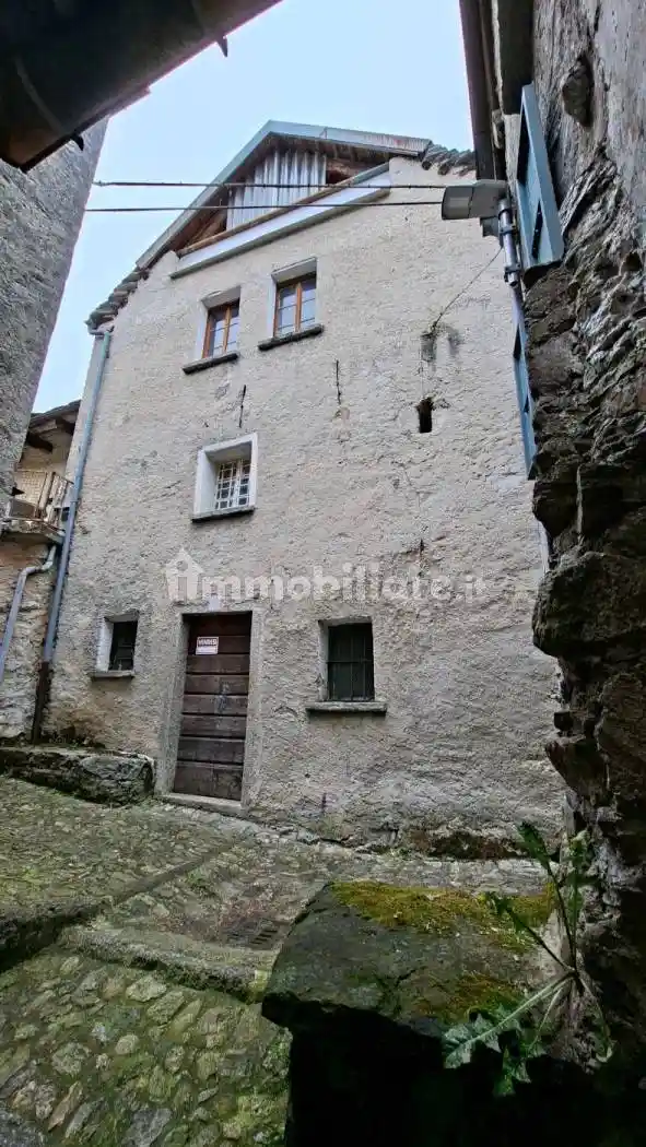 Casa indipendente in vendita a Villette