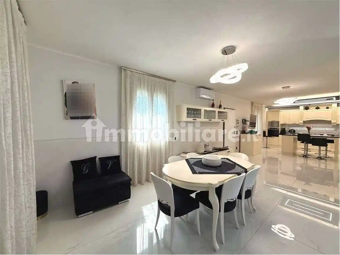 Villa in vendita a Bomporto