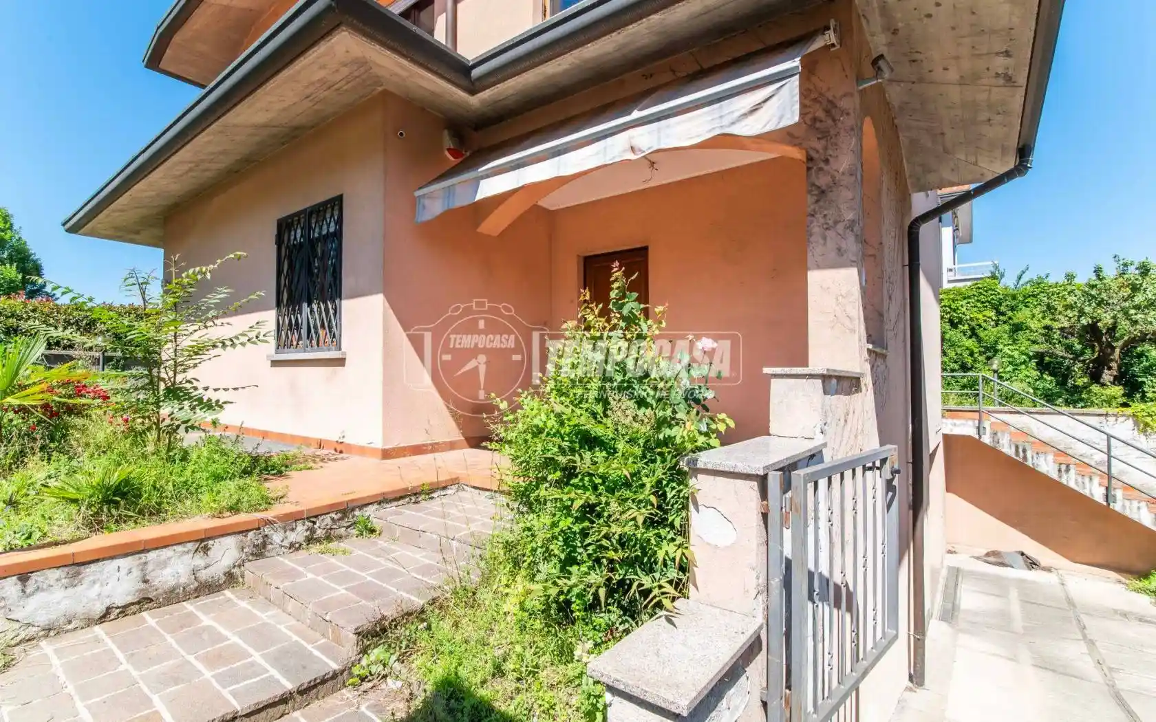 Villa in vendita a Gorla Minore