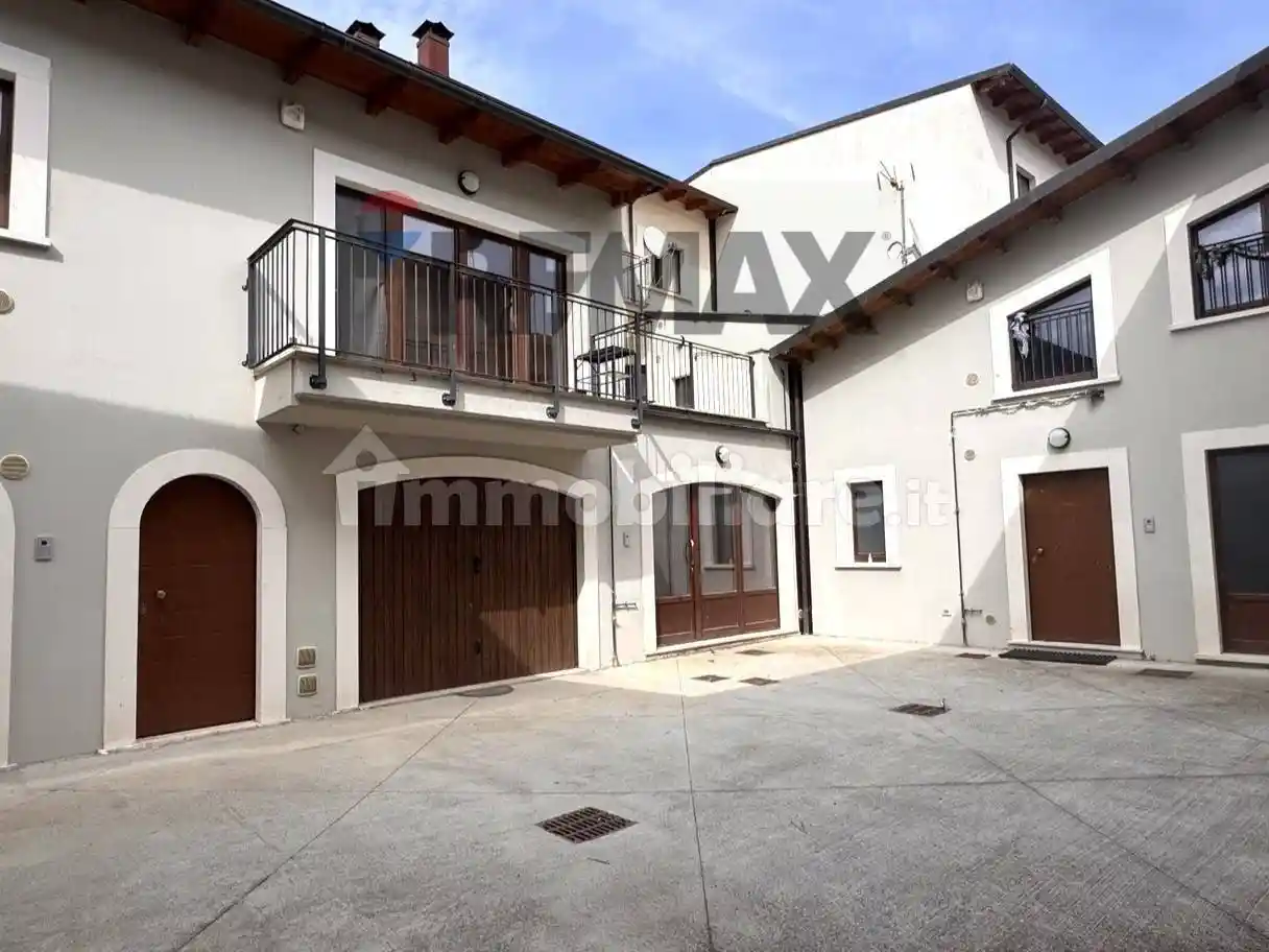 Casa indipendente in vendita a L'Aquila