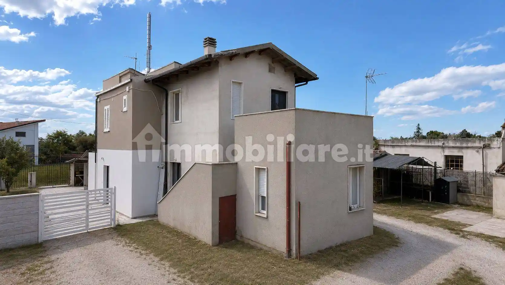 Casa indipendente in vendita a Pescara
