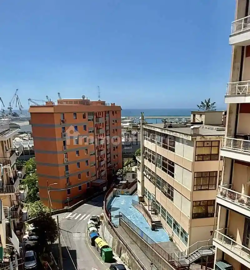 Appartamento in vendita a Genova