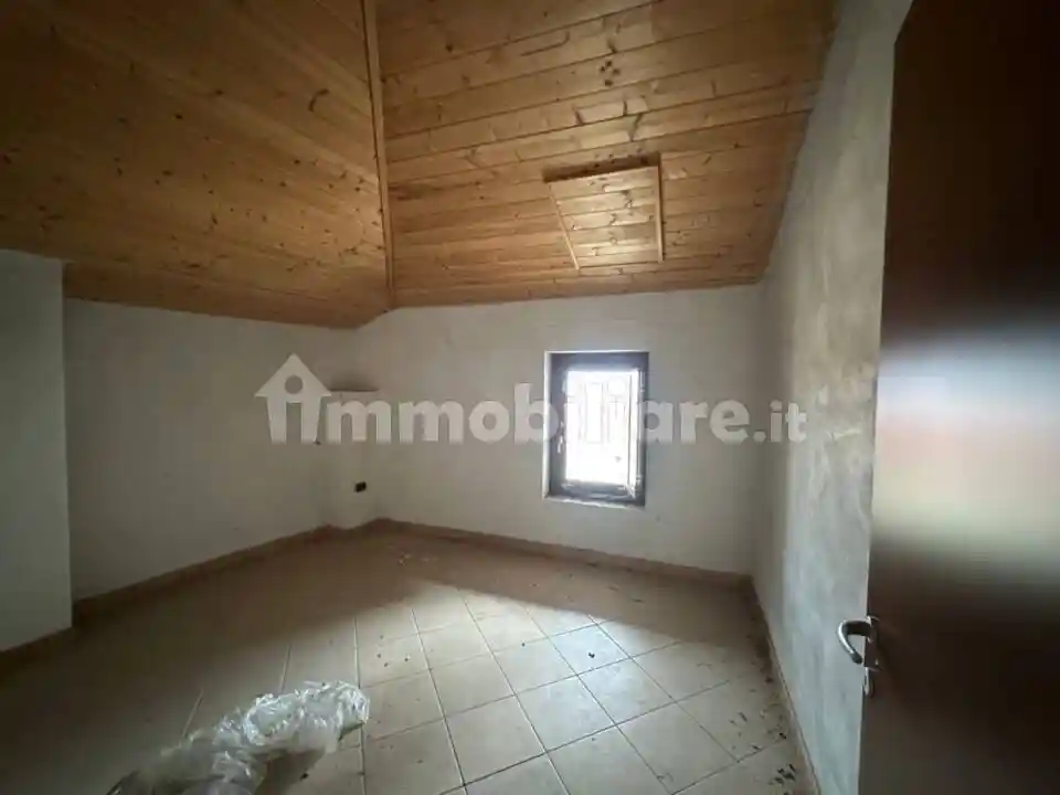 Appartamento in vendita a Envie