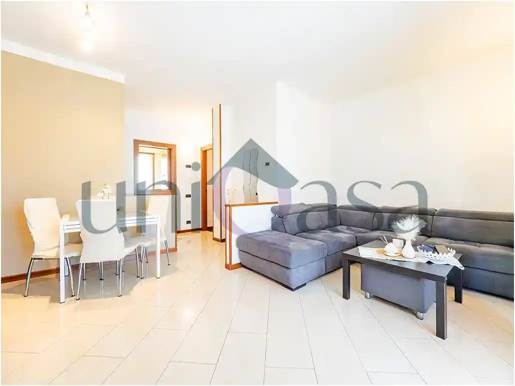 Appartamento in vendita a Valmadrera