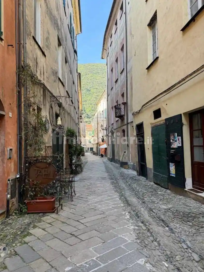 Appartamento in vendita a Finale Ligure