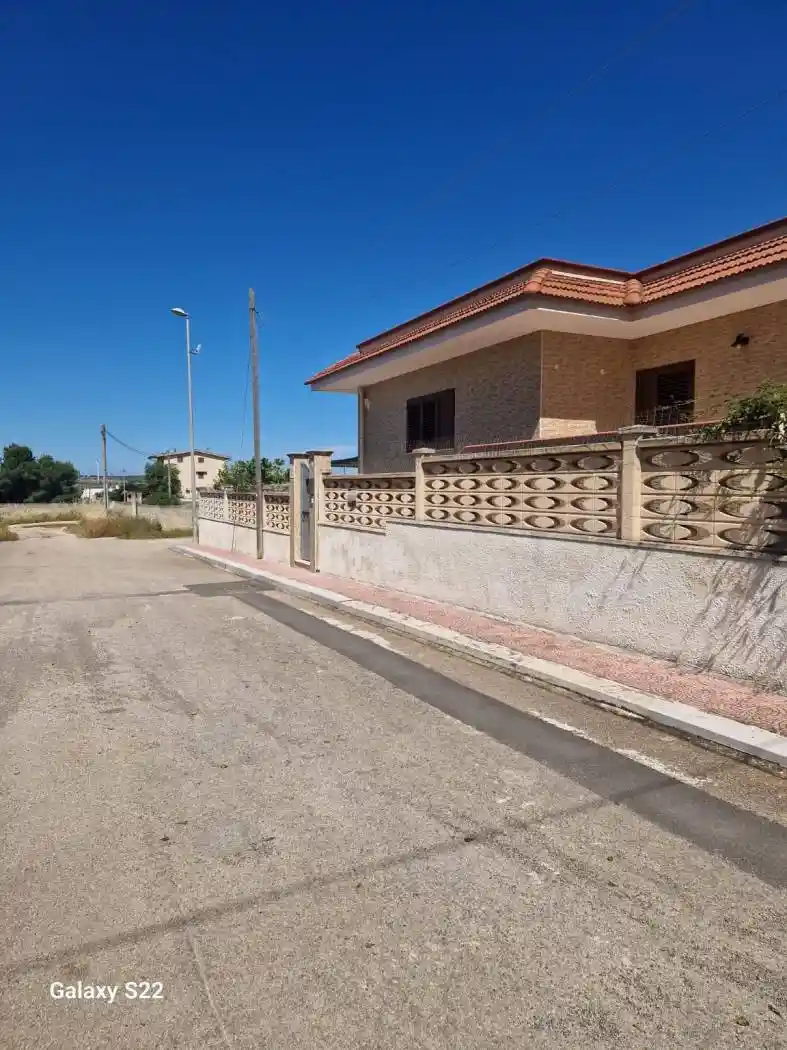Villa in vendita a Lizzano