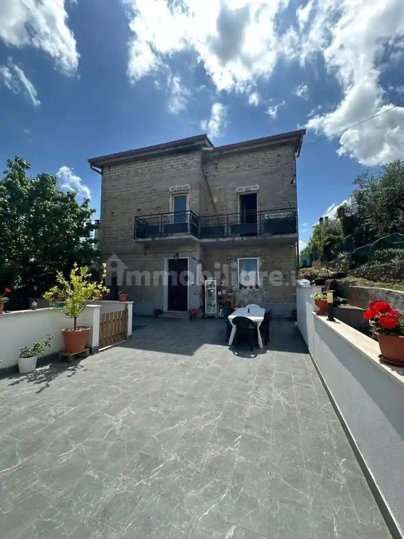 Casa indipendente in vendita a Riano