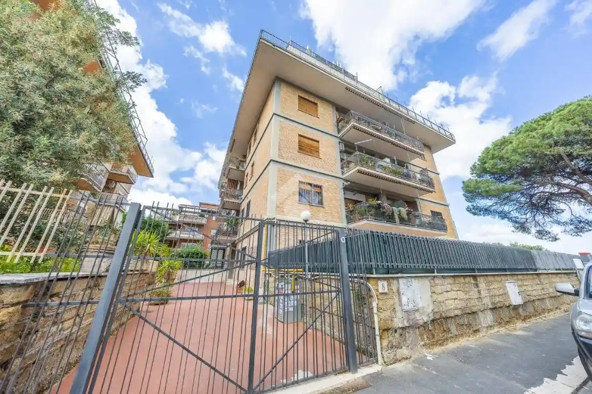 Appartamento in vendita a Roma