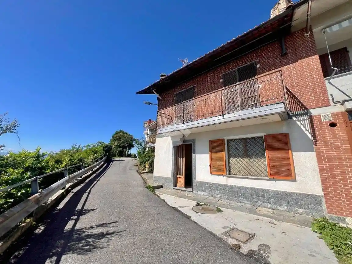 Villa in vendita a Albugnano