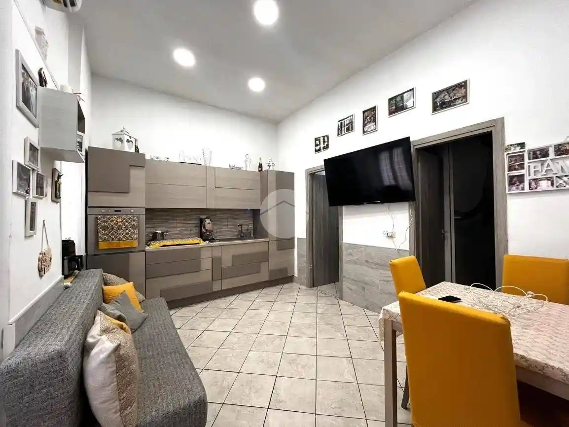 Appartamento in vendita a Napoli