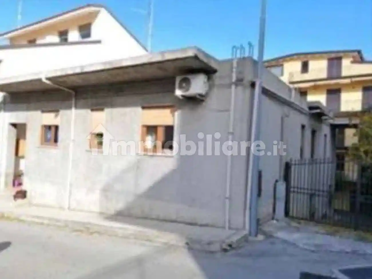 Casa indipendente in vendita a Capri Leone