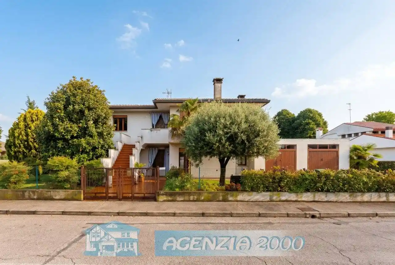 Villa in vendita a Arre