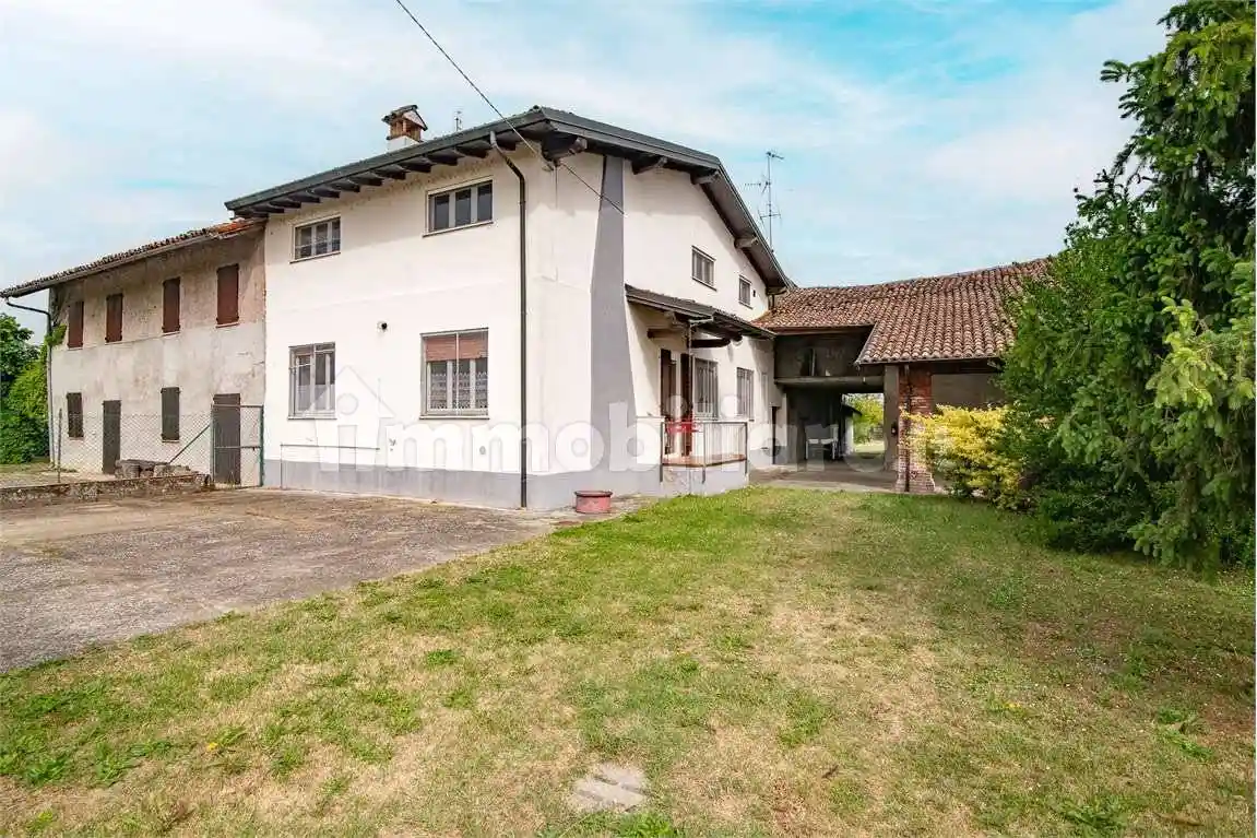 Villa in vendita a Pieve Porto Morone