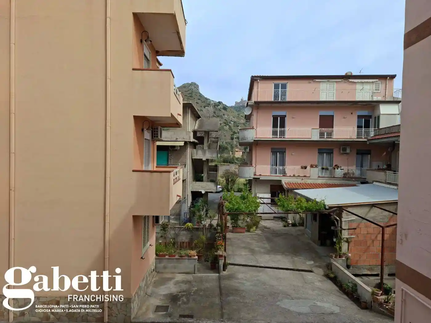 Appartamento in vendita a Oliveri