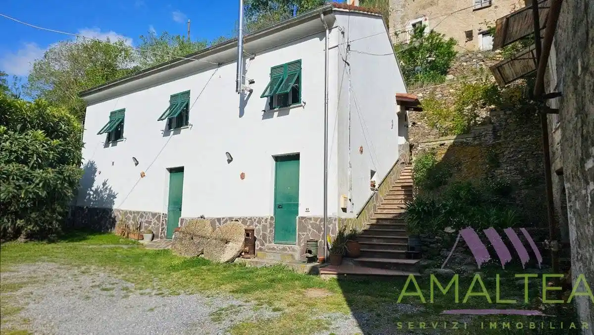 Villa in vendita a Quiliano