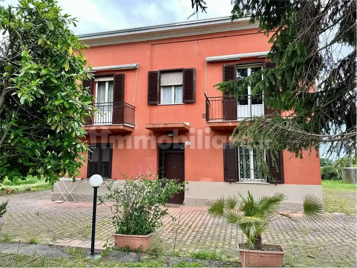 Casa indipendente in vendita a Imola