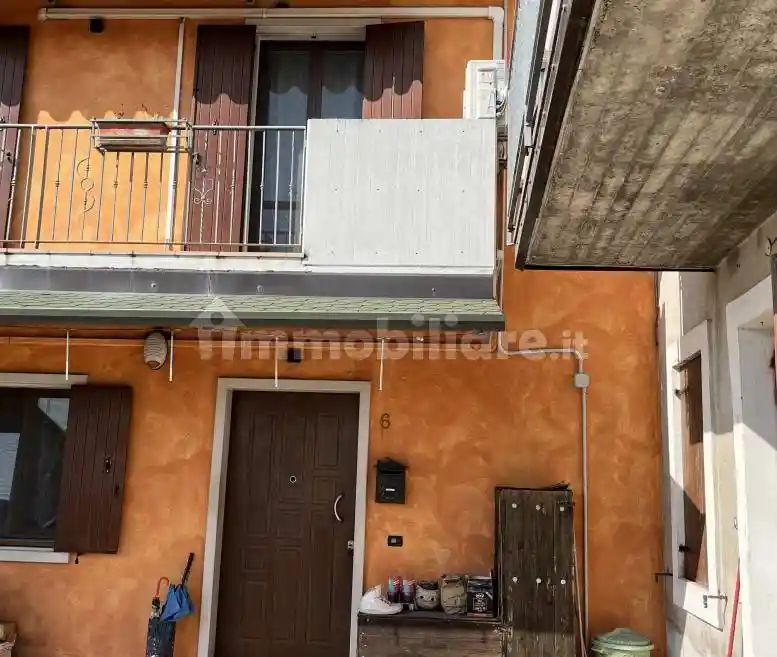 Villa in vendita a Villafranca di Verona