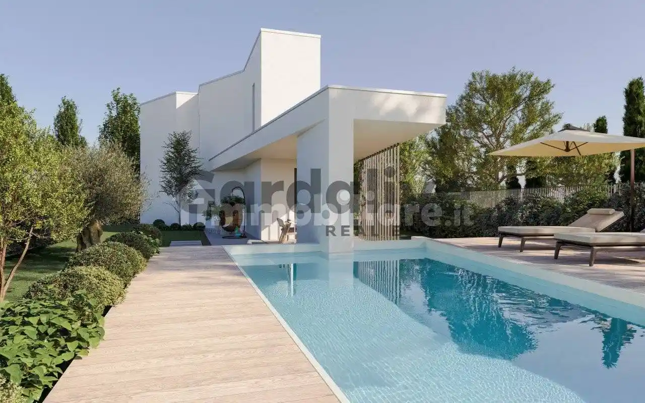 Villa in vendita a Sirmione