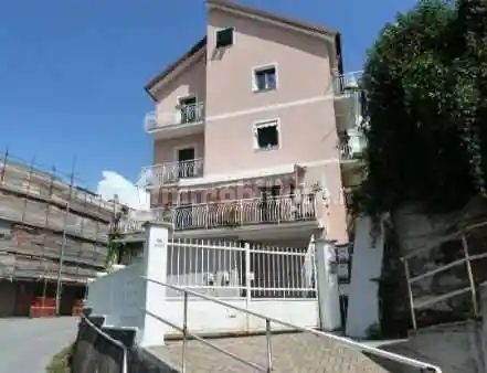 Appartamento in vendita a Serra Riccò