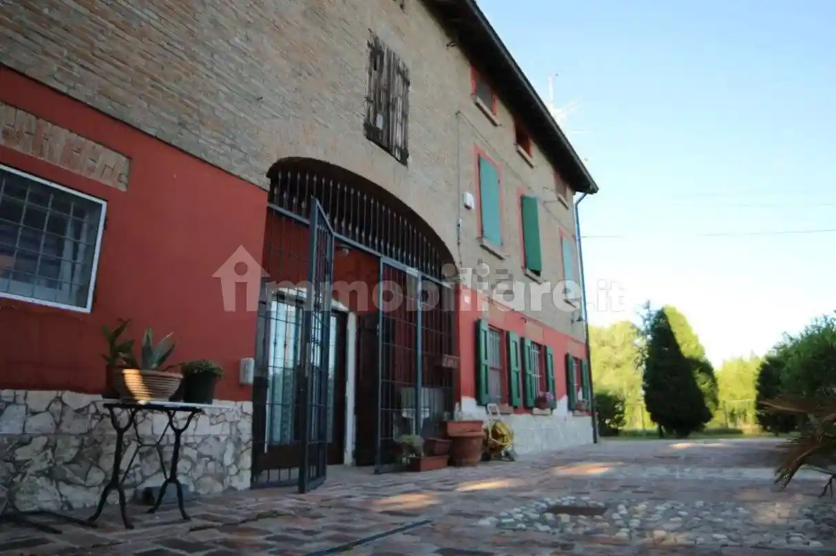 Villa in vendita a Correggio