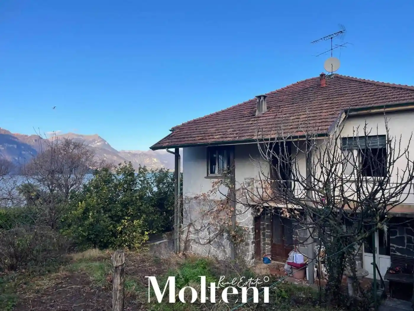 Villa in vendita a Mandello del Lario