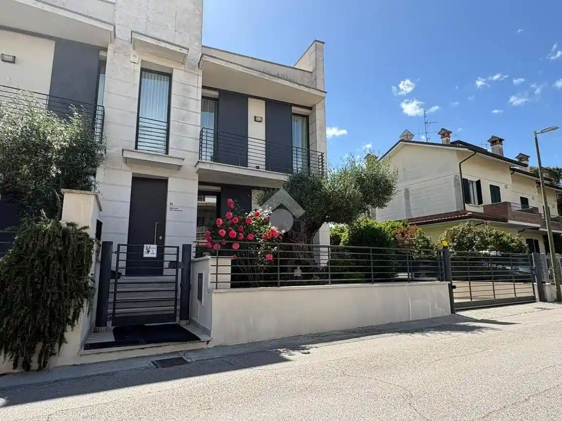 Villa in vendita a Cesenatico