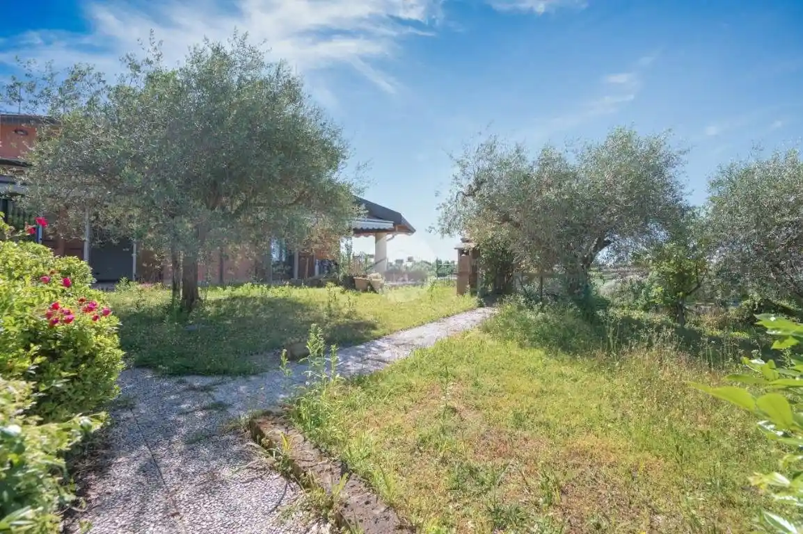 Villa in vendita a Cavaion Veronese