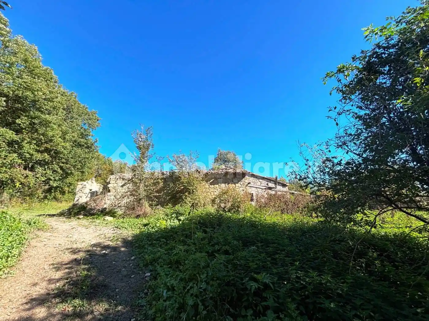 Rustico - Casale in vendita a Camerino
