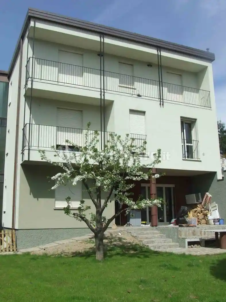 Casa indipendente in affitto a Milano
