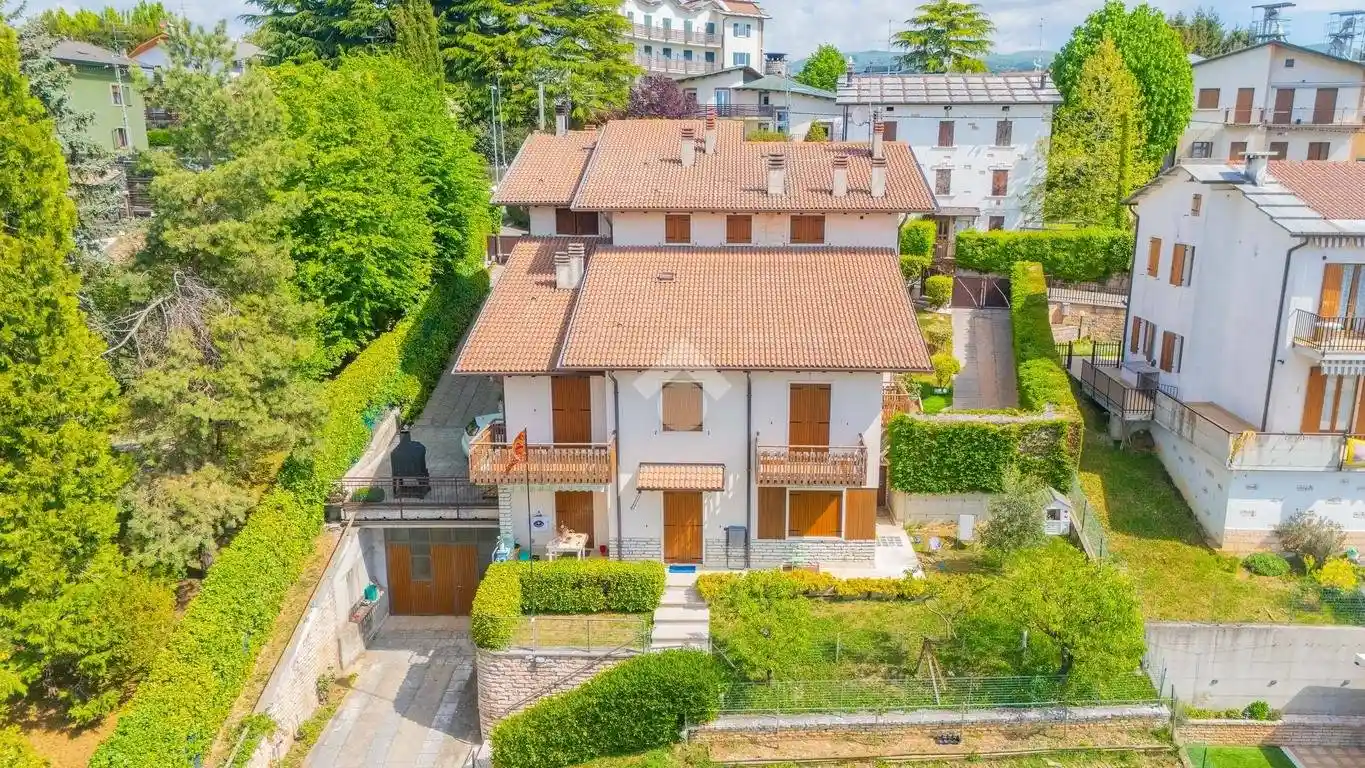 Casa indipendente in vendita a Cerro Veronese