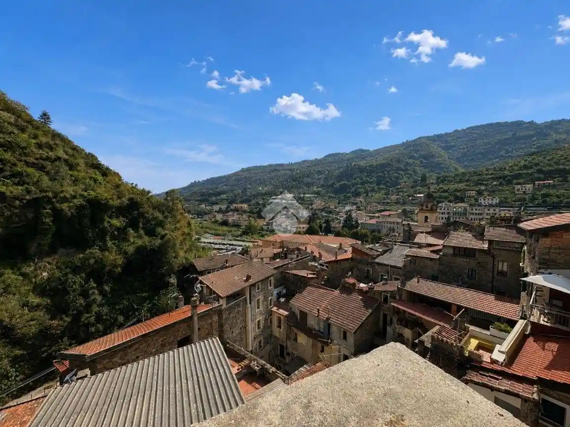 Appartamento in vendita a Dolceacqua