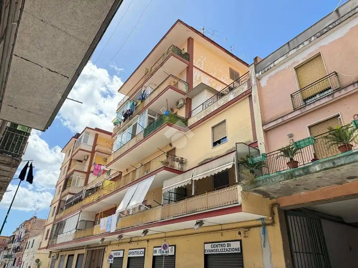 Appartamento in vendita a Napoli