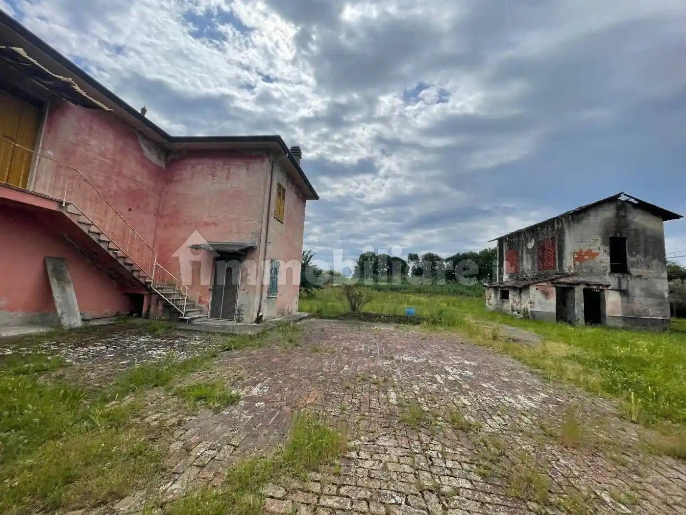 Rustico - Casale in vendita a Sarzana