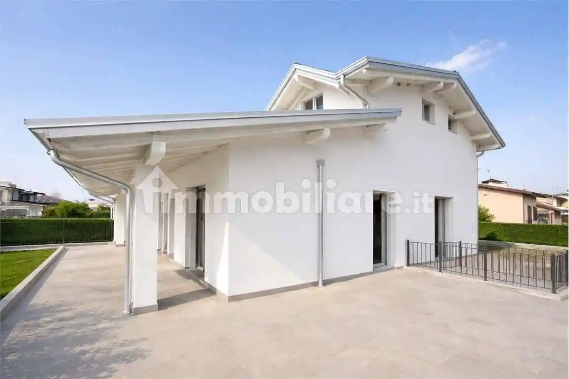 Villa in vendita a Urgnano