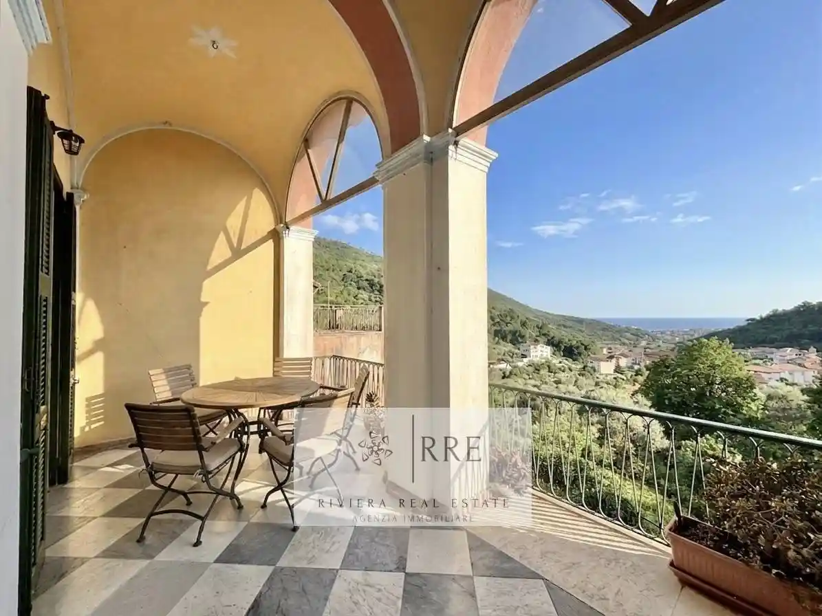 Casa indipendente in vendita a Loano