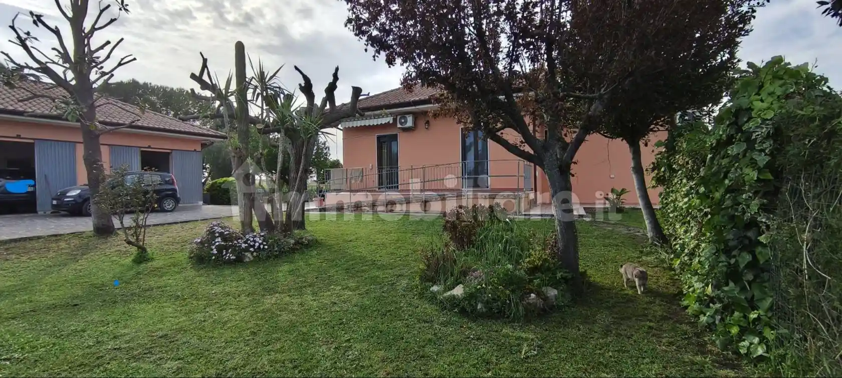 Villa in vendita a Pontinia