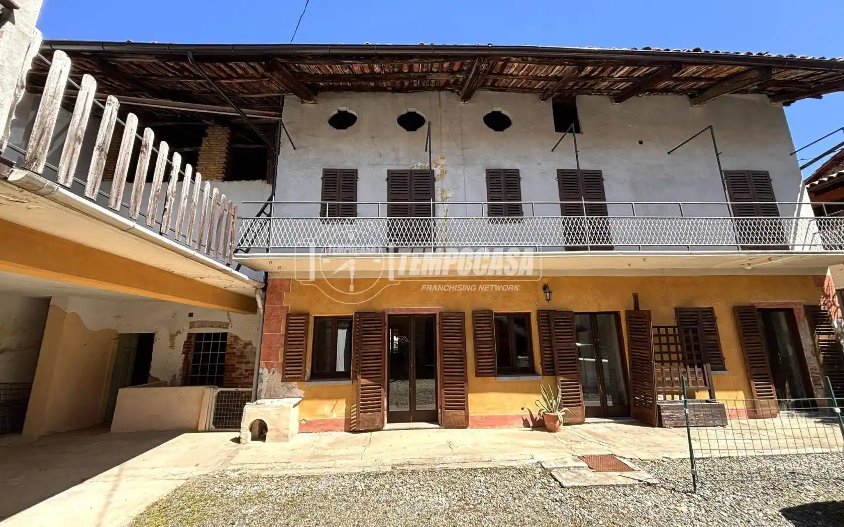 Casa indipendente in vendita a Romano Canavese