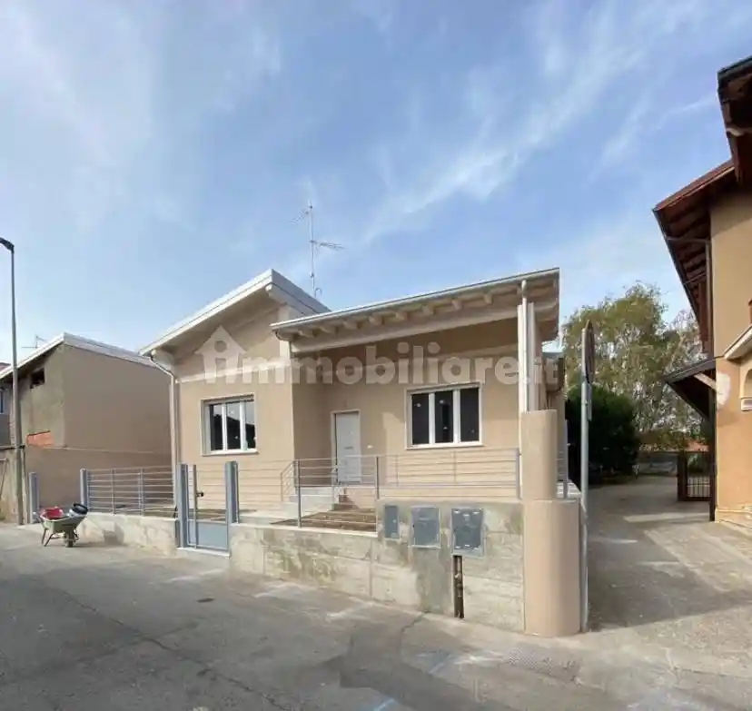 Villa in vendita a Offlaga
