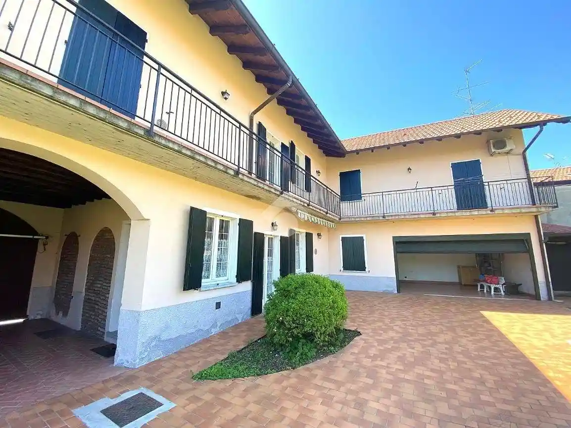 Casa indipendente in vendita a Samarate