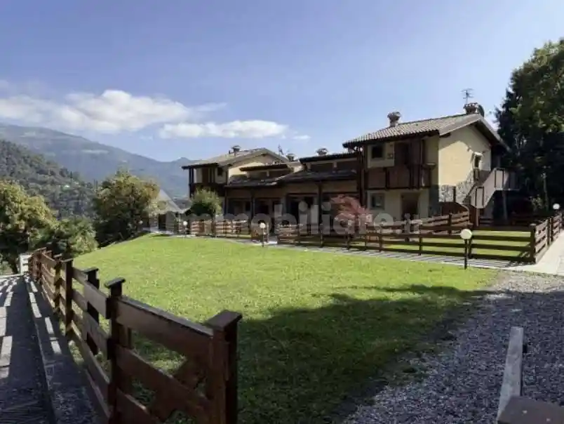Villetta a schiera in vendita a Sant'Omobono Terme