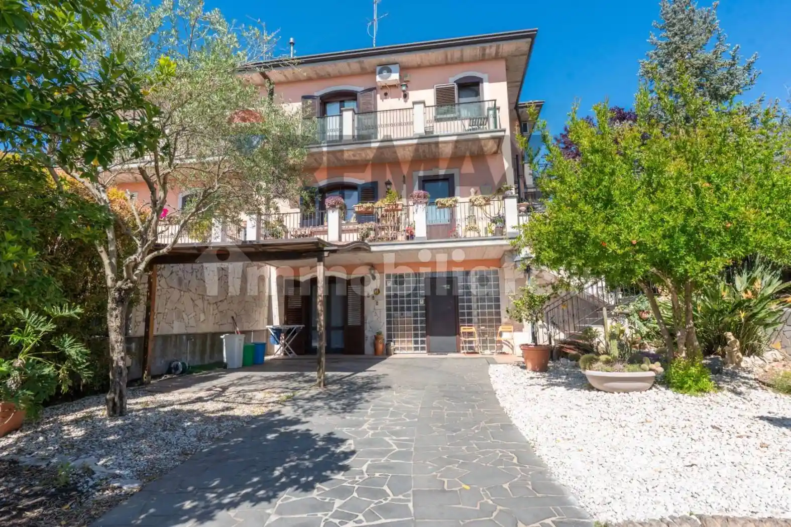 Villa in vendita a Trecastagni