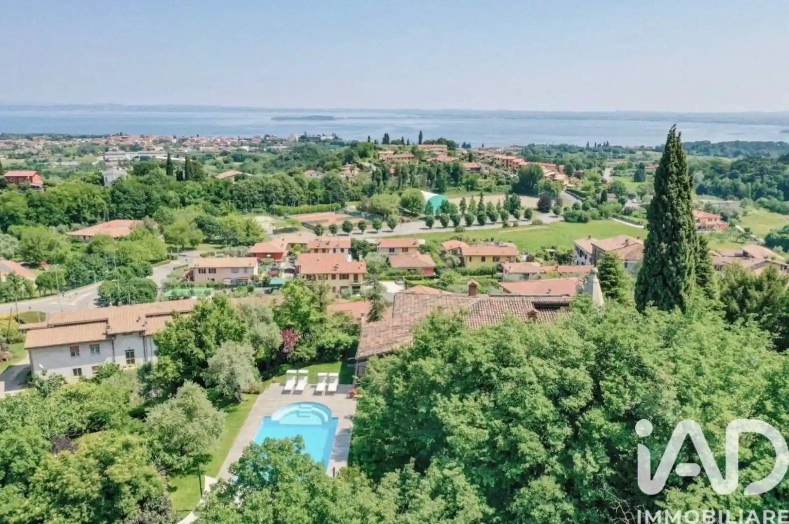 Villa in vendita a Soiano del Lago
