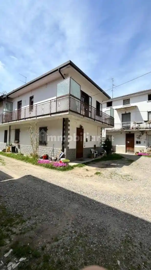 Casa indipendente in vendita a Cogliate