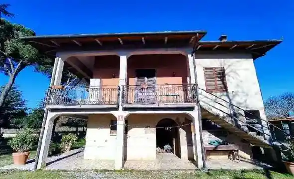 Appartamento in vendita a Sinalunga