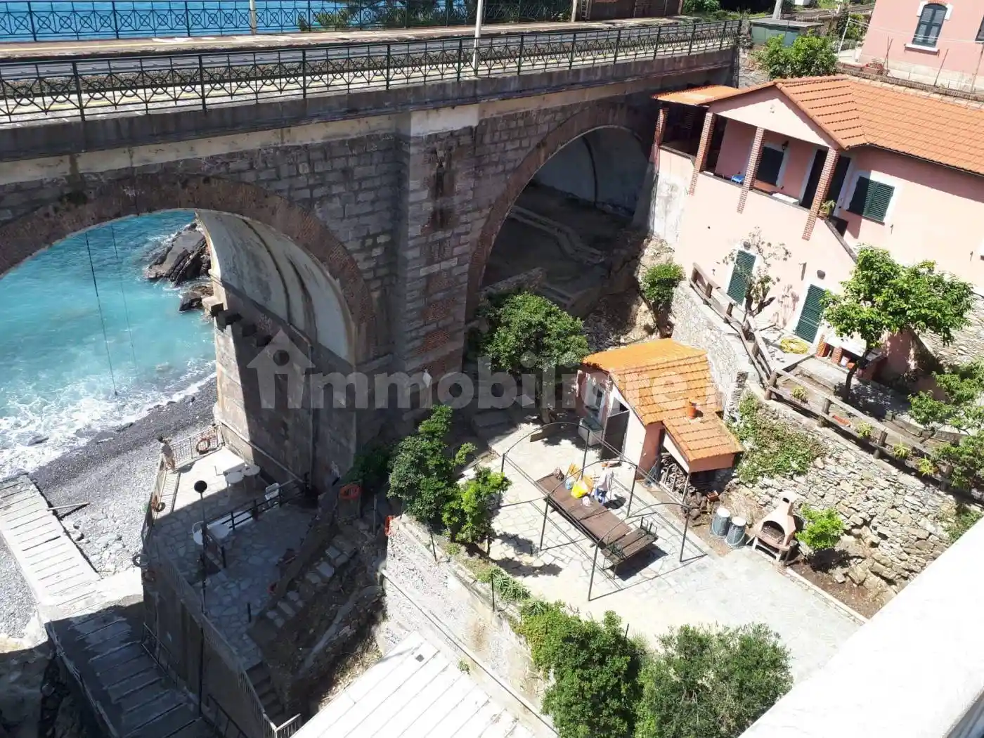 Casa indipendente in affitto a Recco