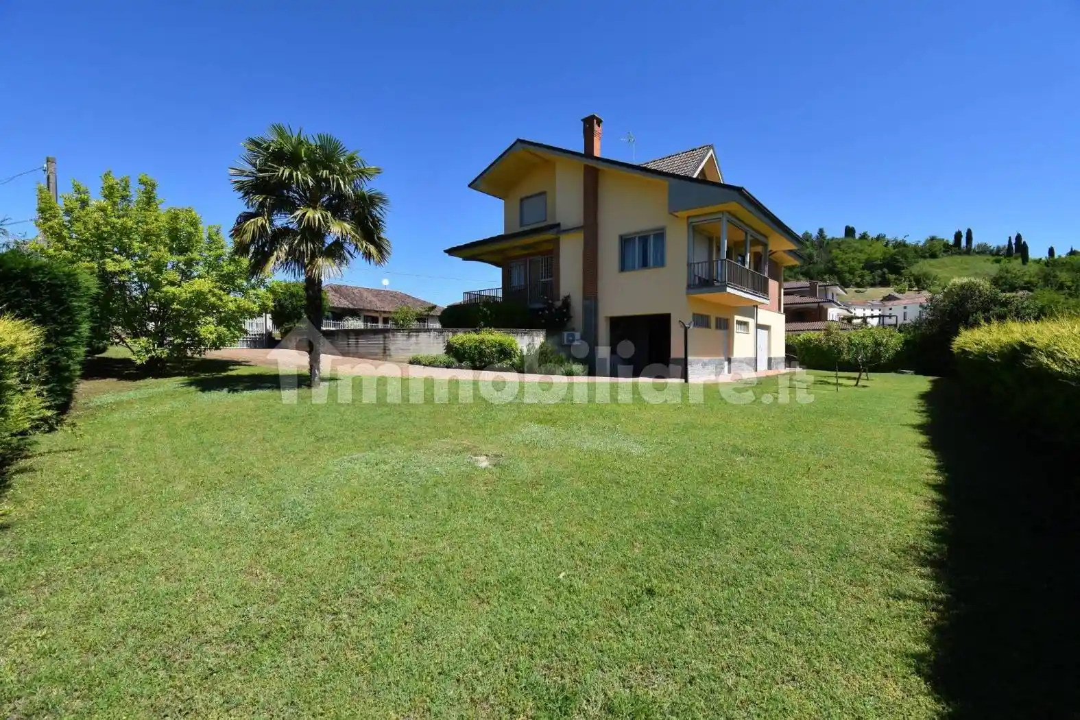 Villa in vendita a Castelnuovo Calcea