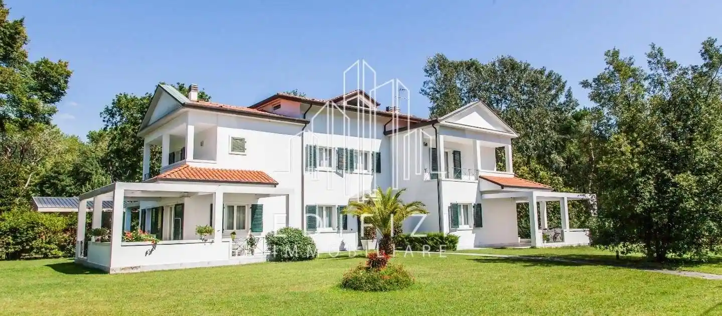 Villa in vendita a Massa