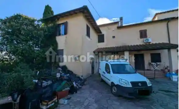Appartamento in vendita a Lastra a Signa