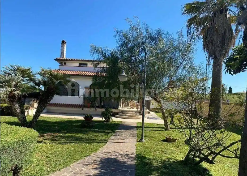 Villa in vendita a Nettuno